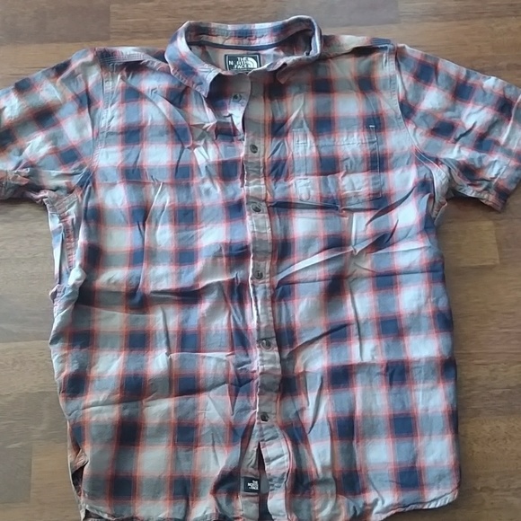 The North Face Short Sleeve Pull Over - Picture 1 of 3